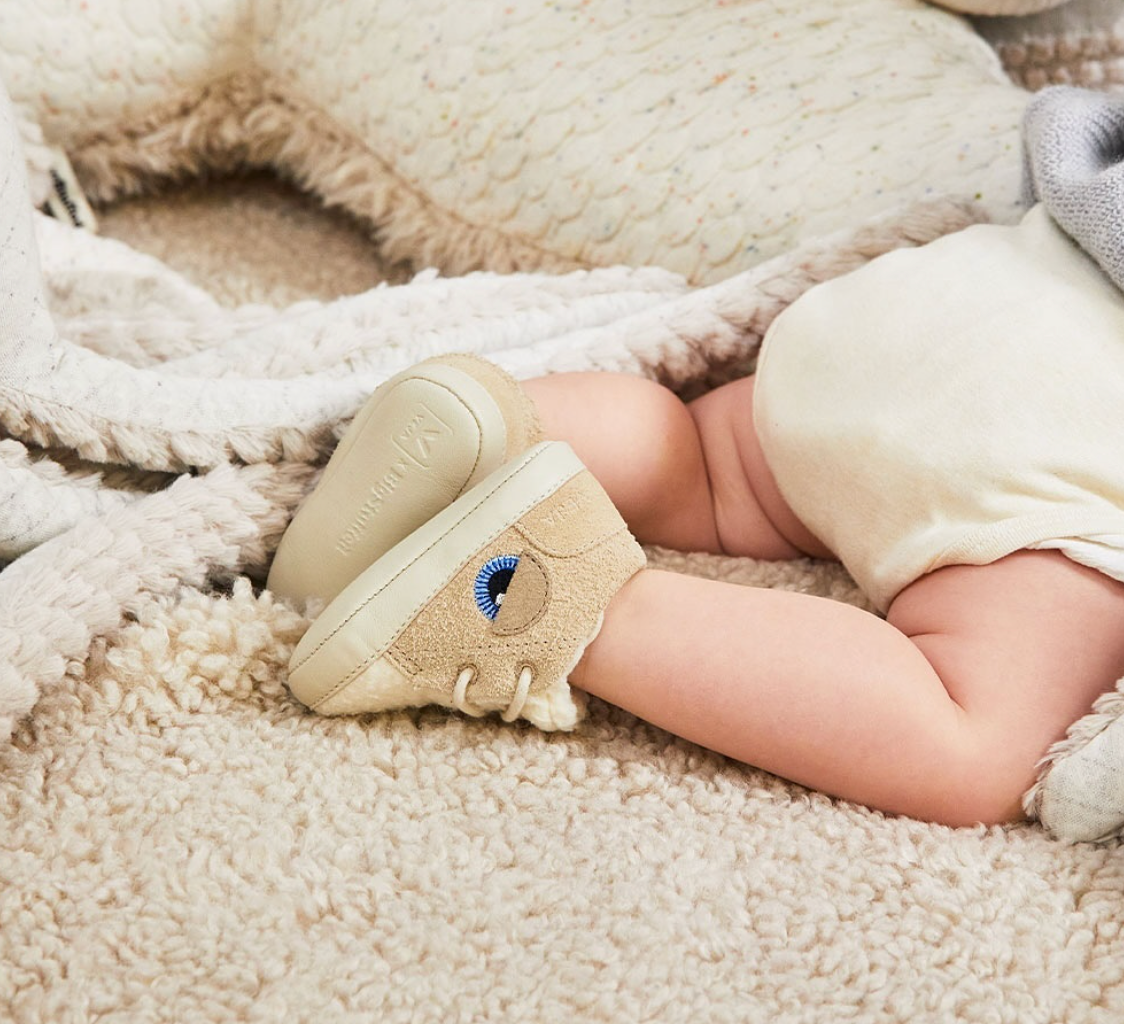 Choisir la bonne chaussure enfant pour des démarches sans soucis