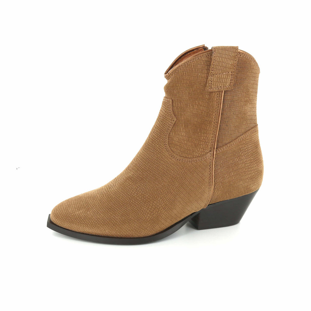 Booties, Cognac