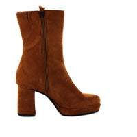 Booties, Cognac