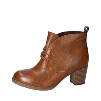 Booties, Cognac