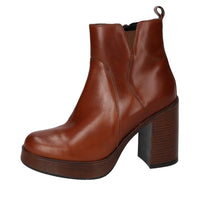 Booties, Cognac