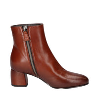 Booties, Cognac