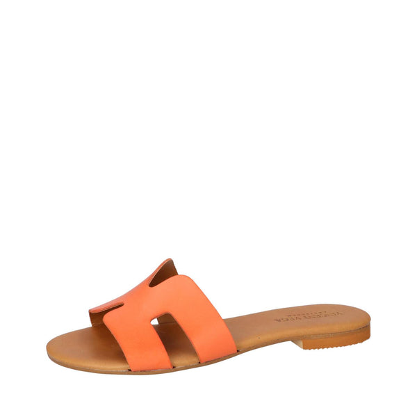 Mules, Orange