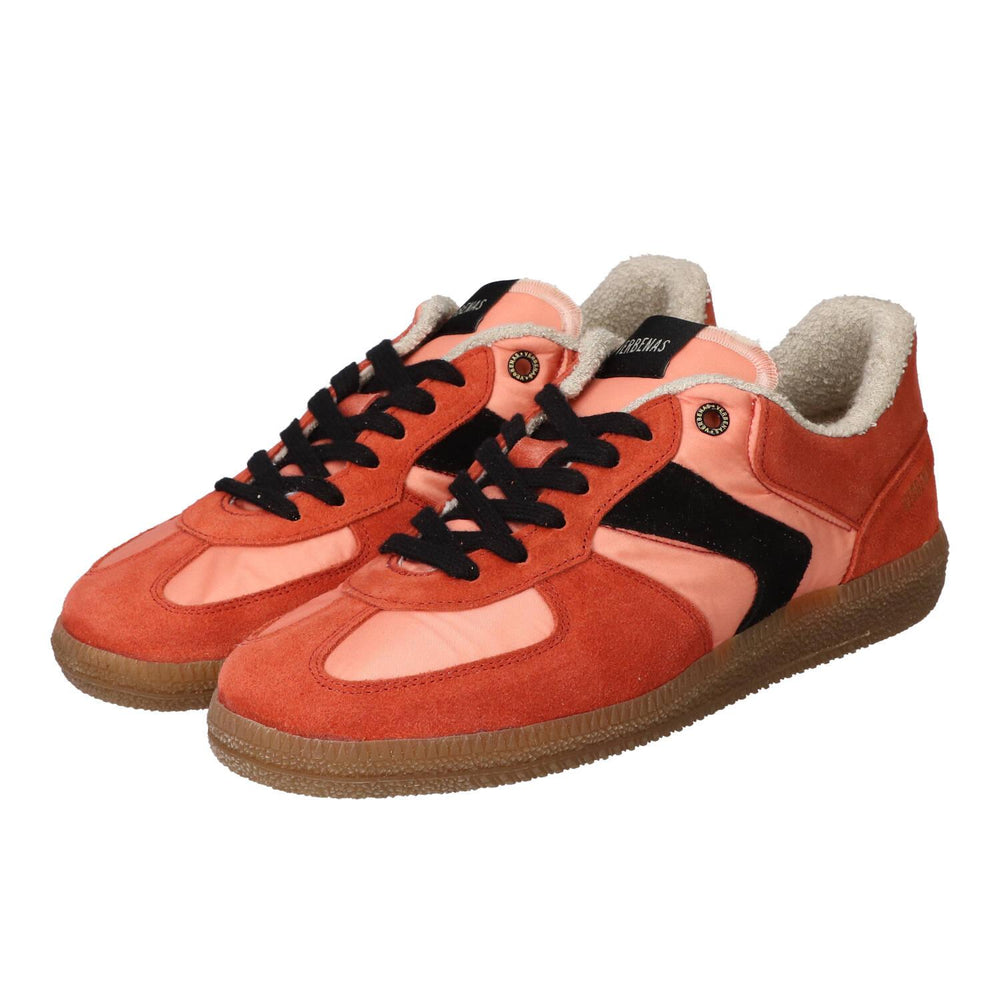 Sneakers, Oranje