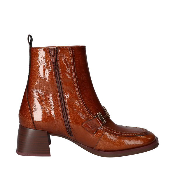 Booties, Cognac