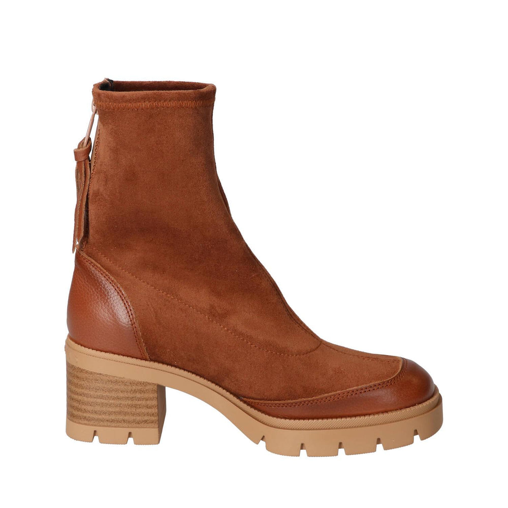 Booties, Cognac