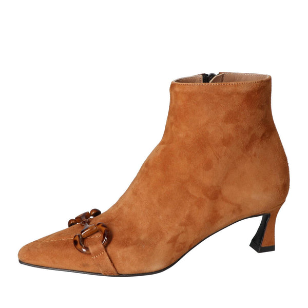 Booties, Cognac