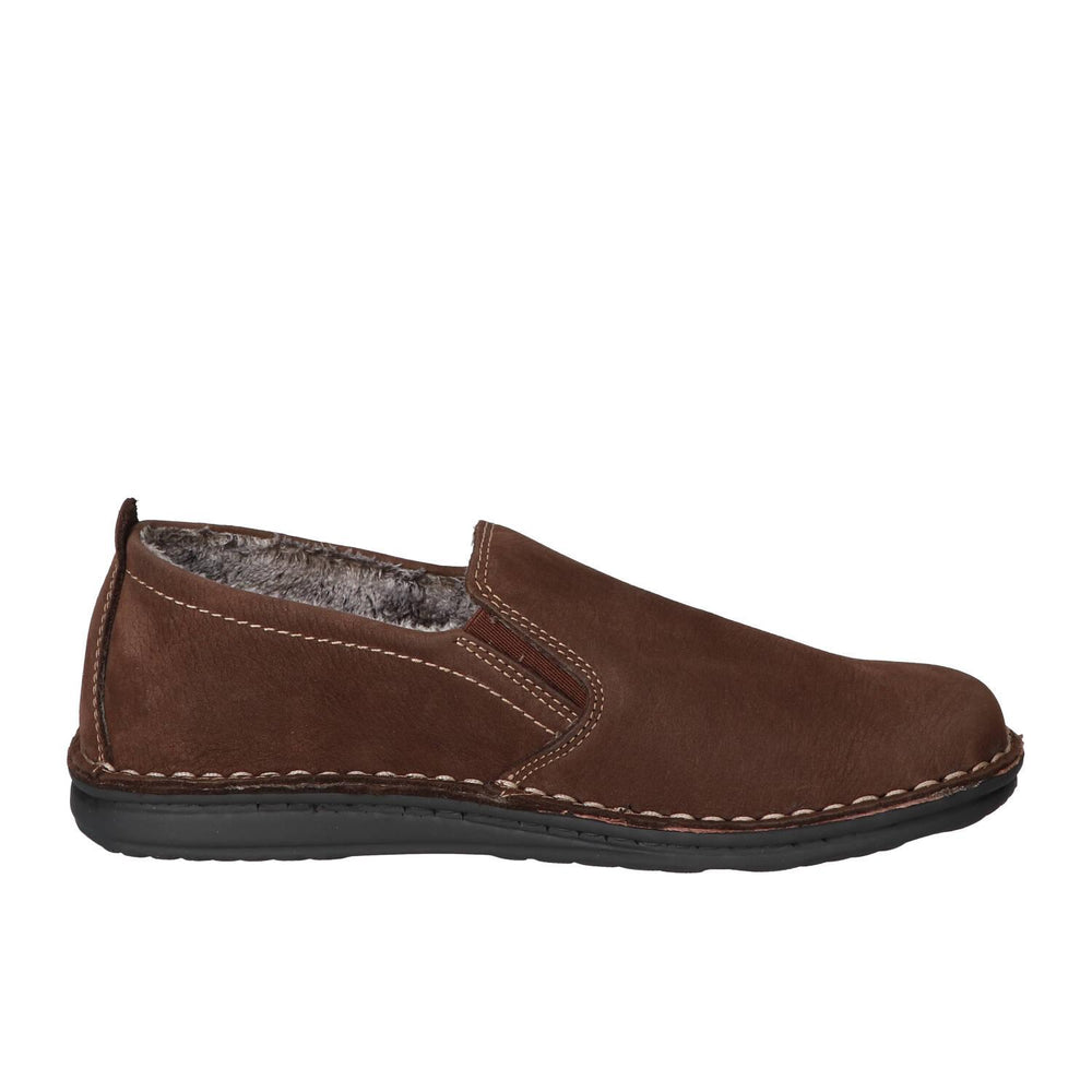 Chaussons, marron foncé