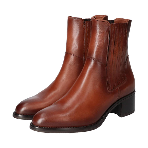 Booties, Cognac