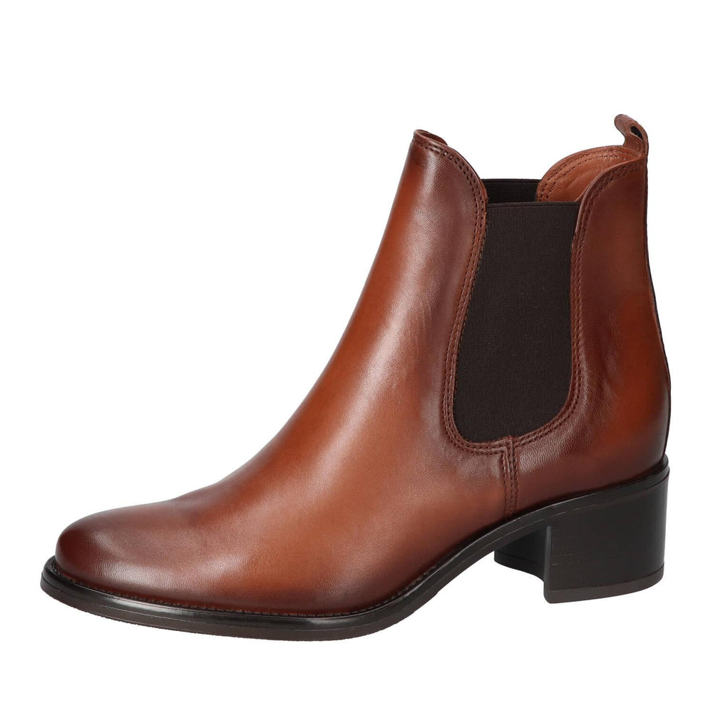 Booties, Cognac