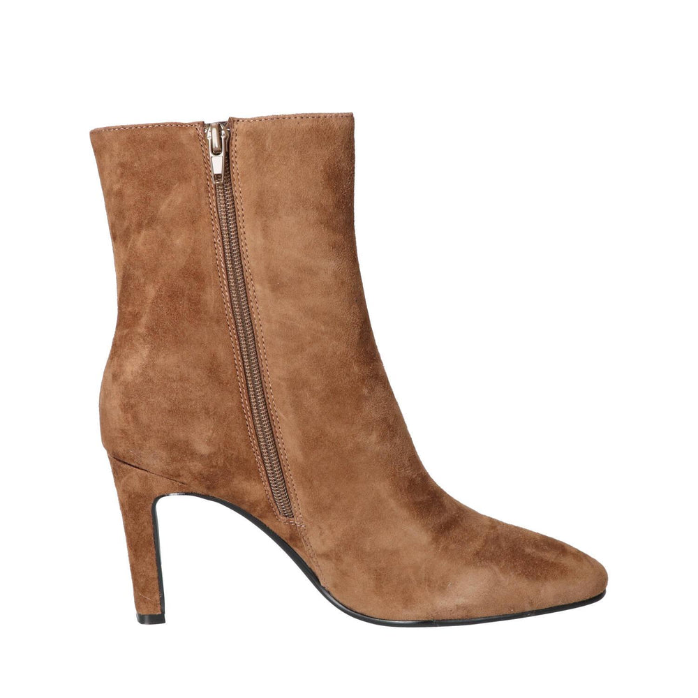 Booties, Cognac