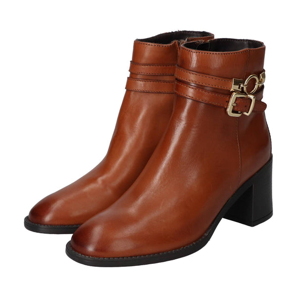 Booties, Cognac