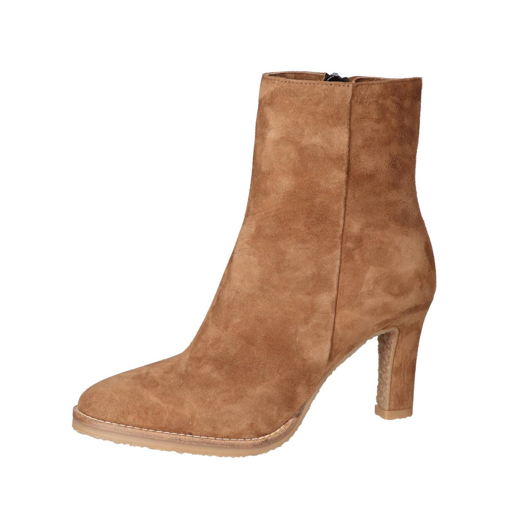 Booties, Cognac