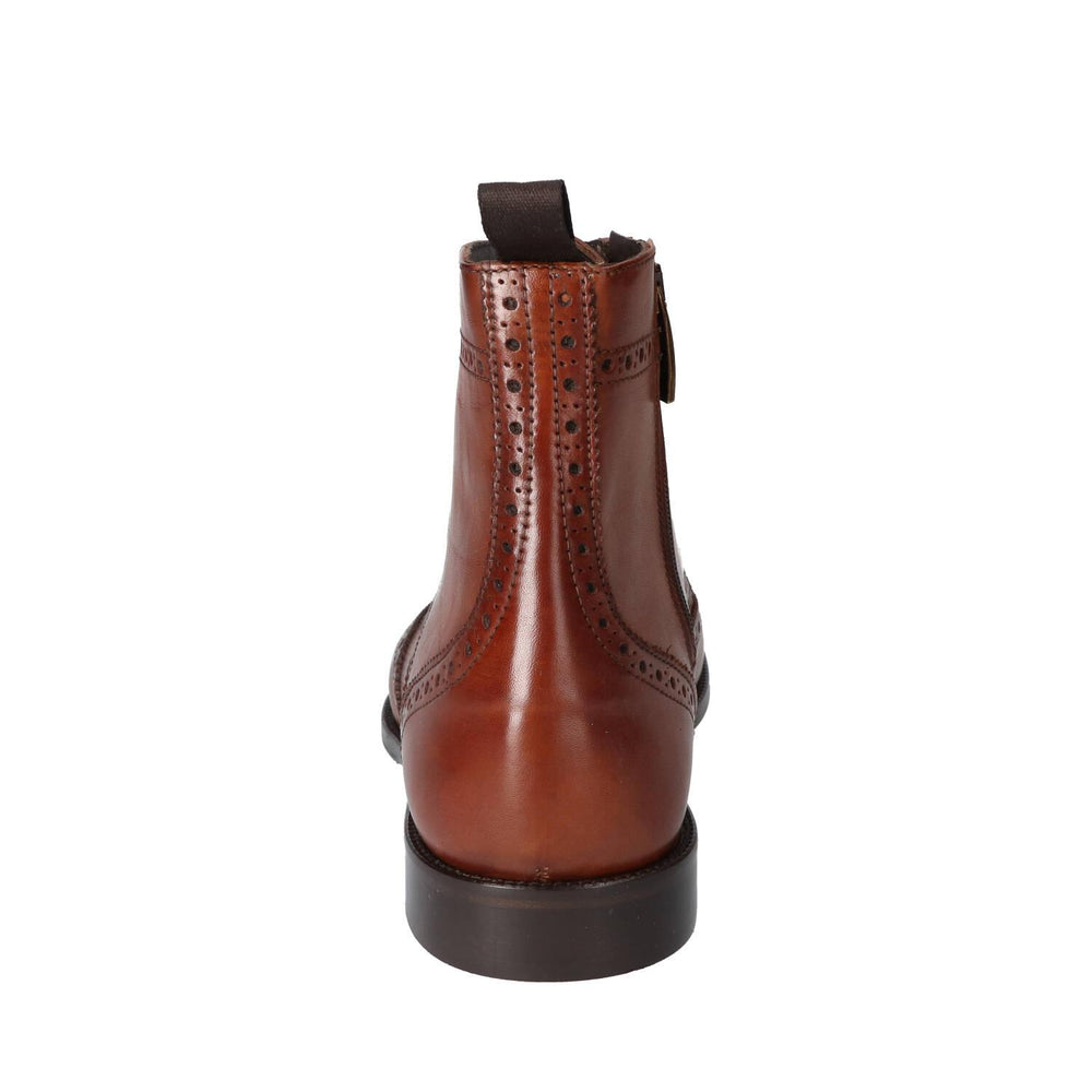 Boots, Cognac